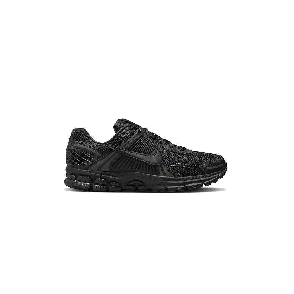 Vomero 5 Triple Black - BV1358-003