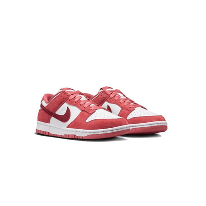 Nike Dunk Low Valentine's Day