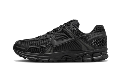 Vomero 5 Triple Black - BV1358-003
