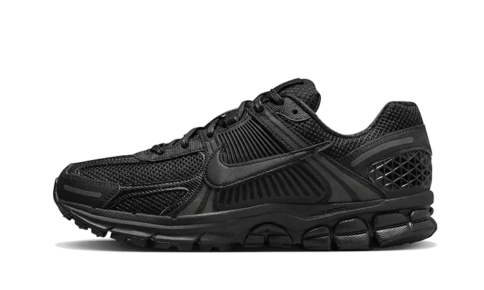 Vomero 5 Triple Black - BV1358-003